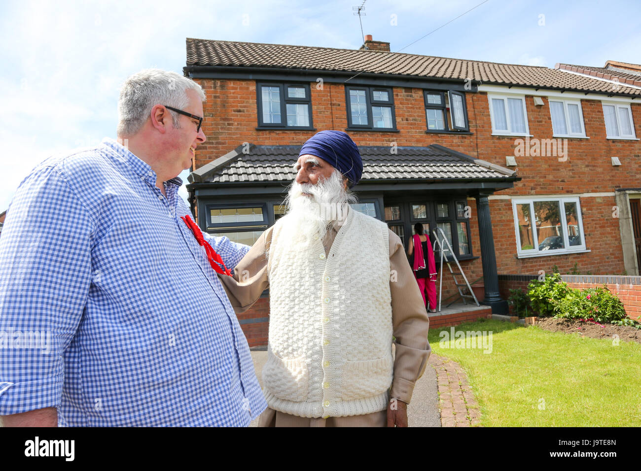 Ian Cooper, Labour Party candidate for Halesowen and Rowley Regis constituency campaigning in the locality. Election 2017 political party MP Stock Photo