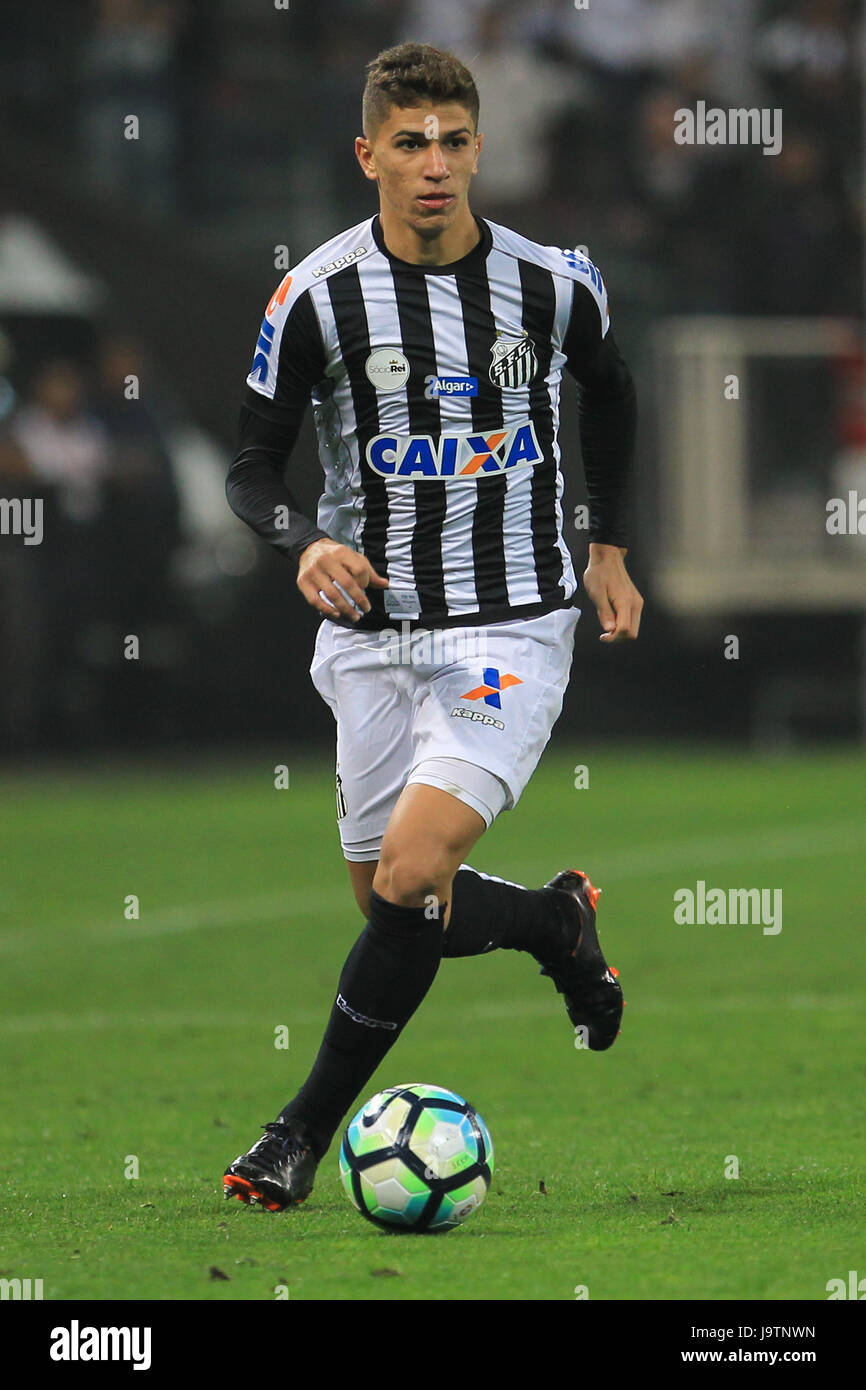 Sao Paulo Sp 03 06 17 Corinthians X Santos Vitor Bueno During The Match Between Corinthians Vs Santos Held At The Corinthians Arena East Zone Of Sao Paulo The Match Is Valid