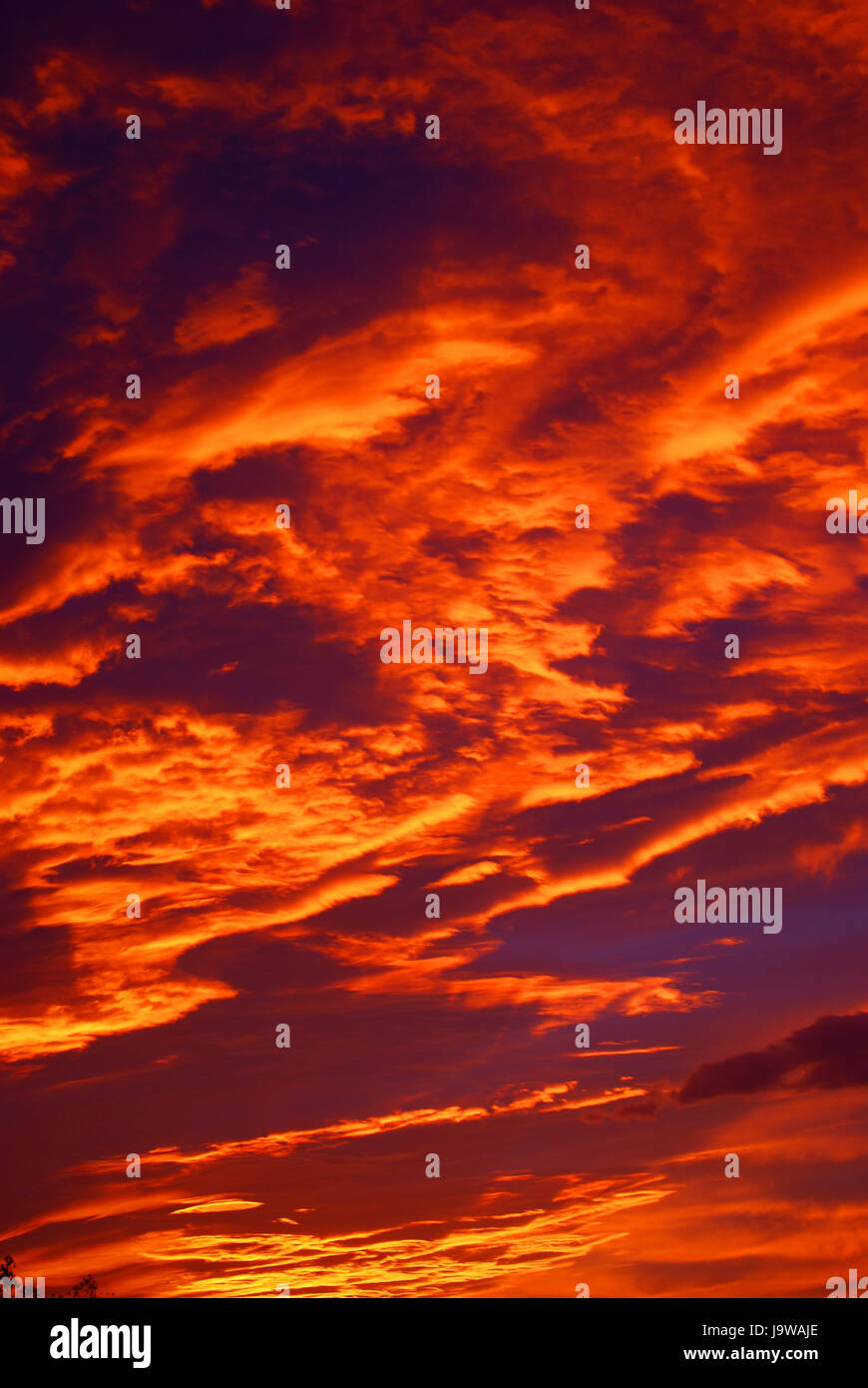 Red Pattern Sky sky in red Stock Photo - Alamy