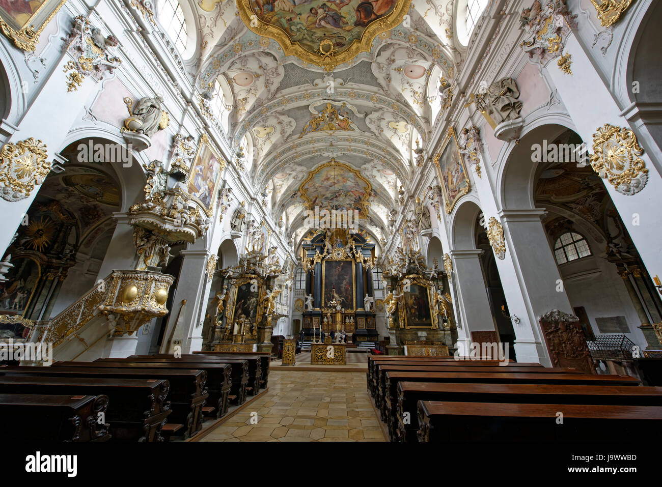 Benediktinerkloster.Fürstliches Schloss Thurn und Taxis in Regensburg,kreisfreie Stadt in Ostbayern. Stock Photo