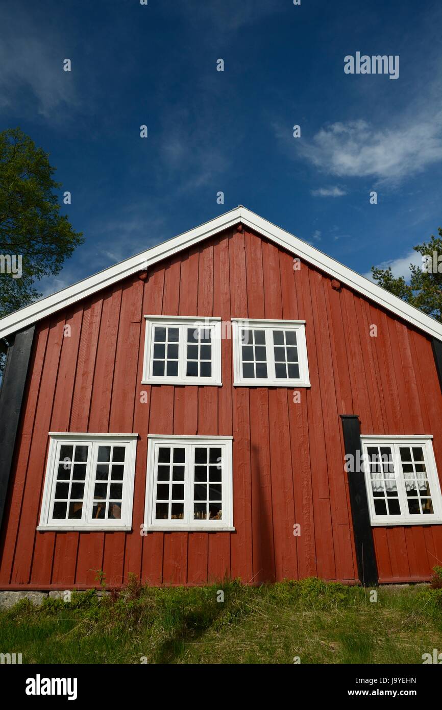 wooden house in molde / norway Stock Photo Alamy