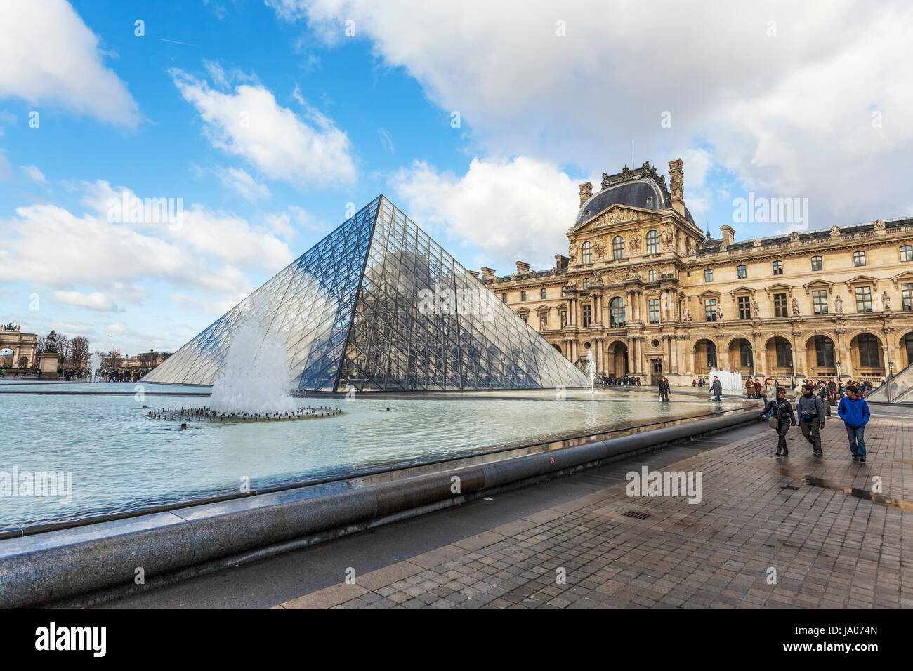 The Louvre Palace, art gallery, Museum and Louvre Pyramid (Pyramide du ...
