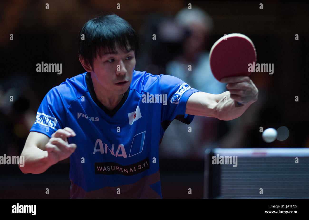 Duesseldorf, Germany. 4th June, 2017. Koki Niwa (Japan) in action against Ovtcharov (Germany) during the men's single round of sixteen at the Table Tennis World Championship in Duesseldorf, Germany, 4 June 2017. Photo: Jonas Güttler/dpa/Alamy Live News Stock Photo