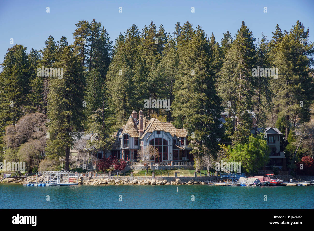 Arrowhead lake hires stock photography and images Alamy