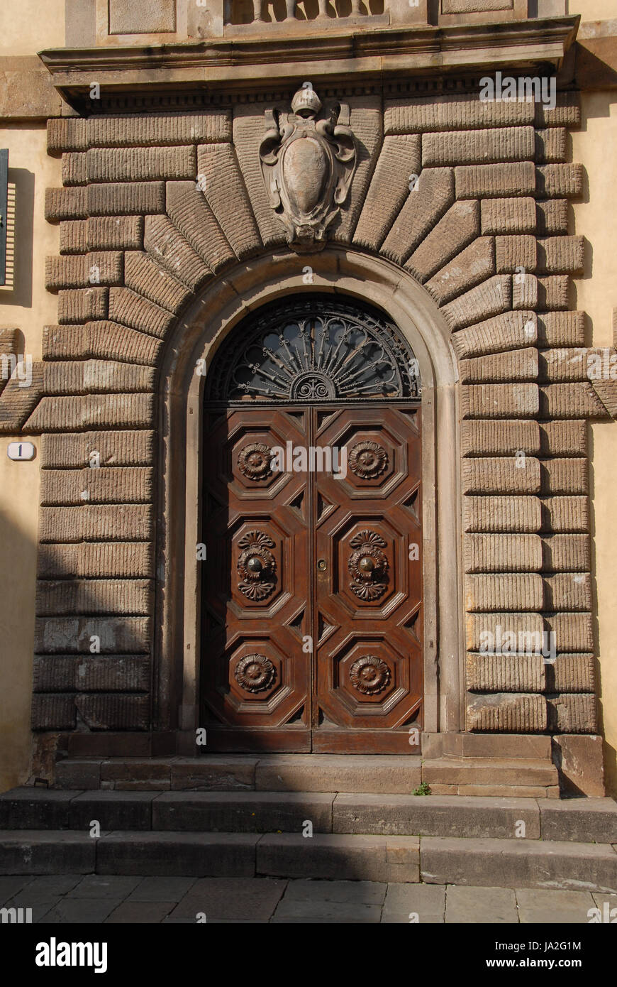 goal, passage, gate, archgway, gantry, entrance, door, front door, goal