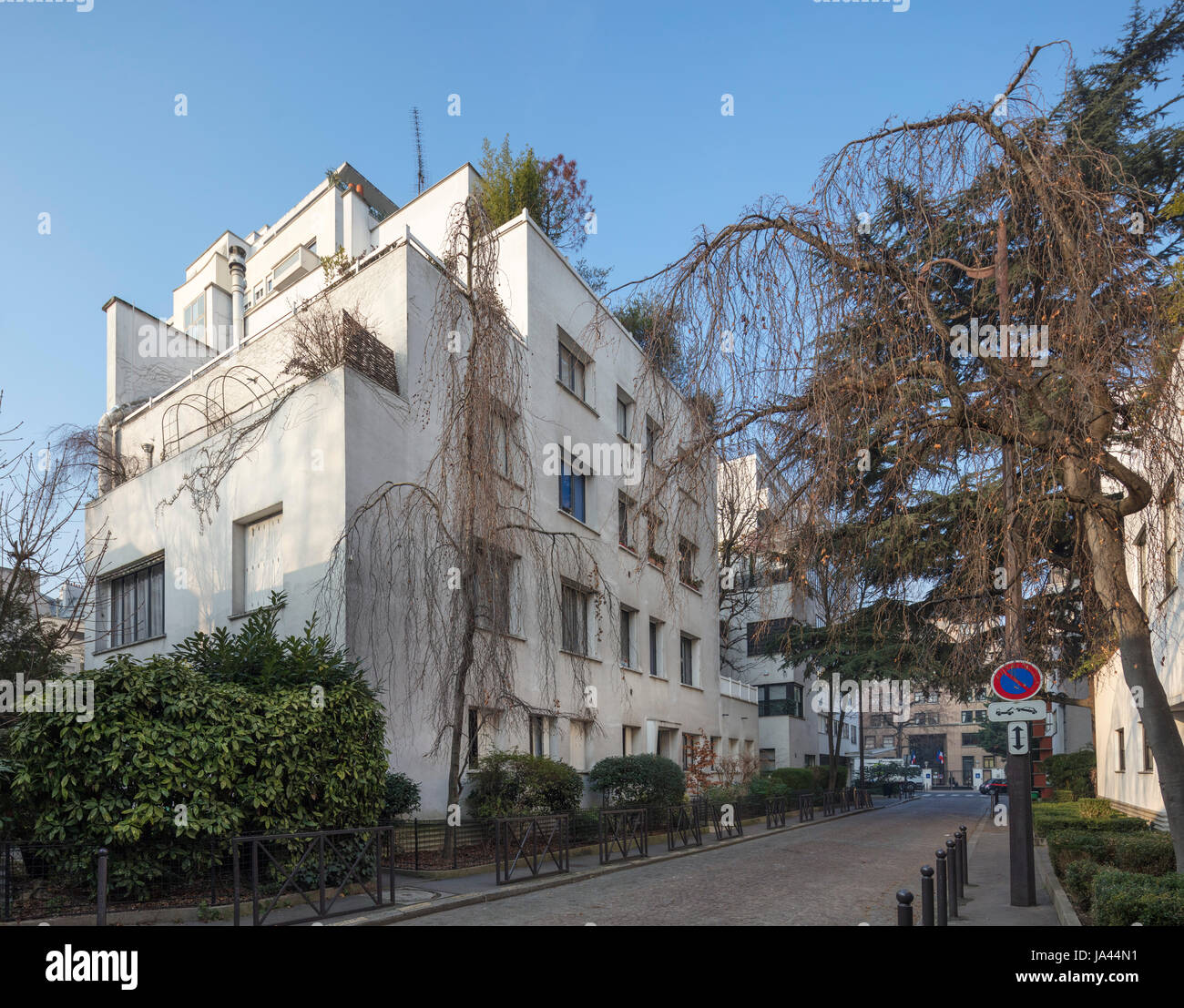 modernist houses designed by Robert Mallet-Stevens, Auteuil, Paris, France Stock Photo