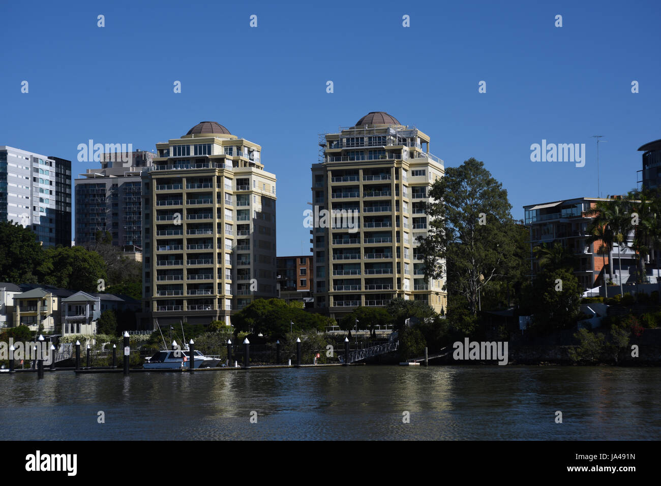 Kangaroo Point, Brisbane, Australia: High-rise apartment buildings lining the Brisbane River Stock Photo