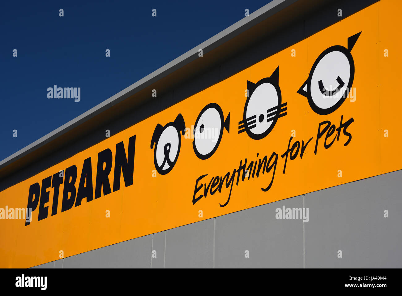 Rothwell Redcliffe Australia Signs On Petbarn Store Stock Photo