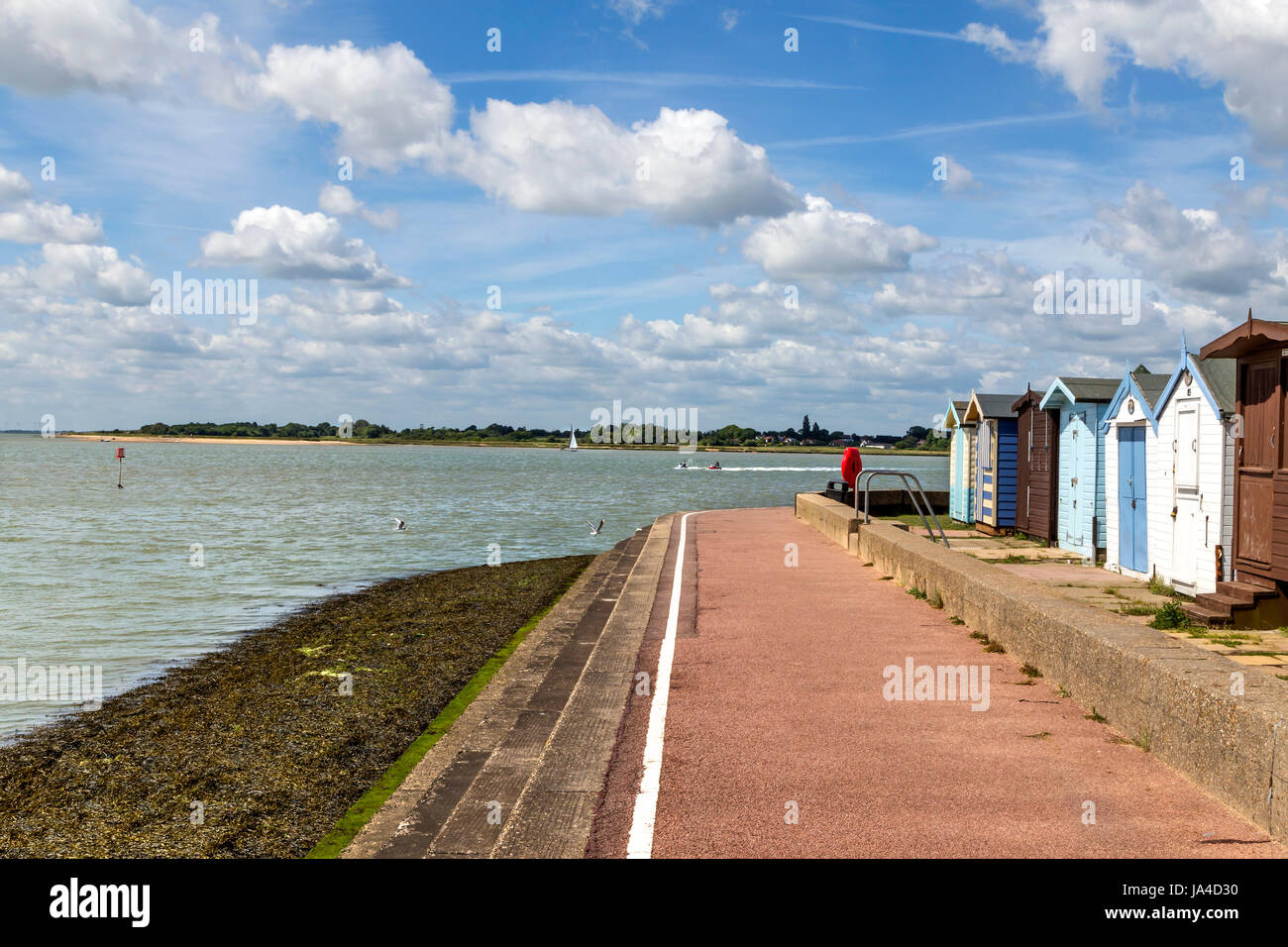 Beach huts mersea island hires stock photography and images Alamy