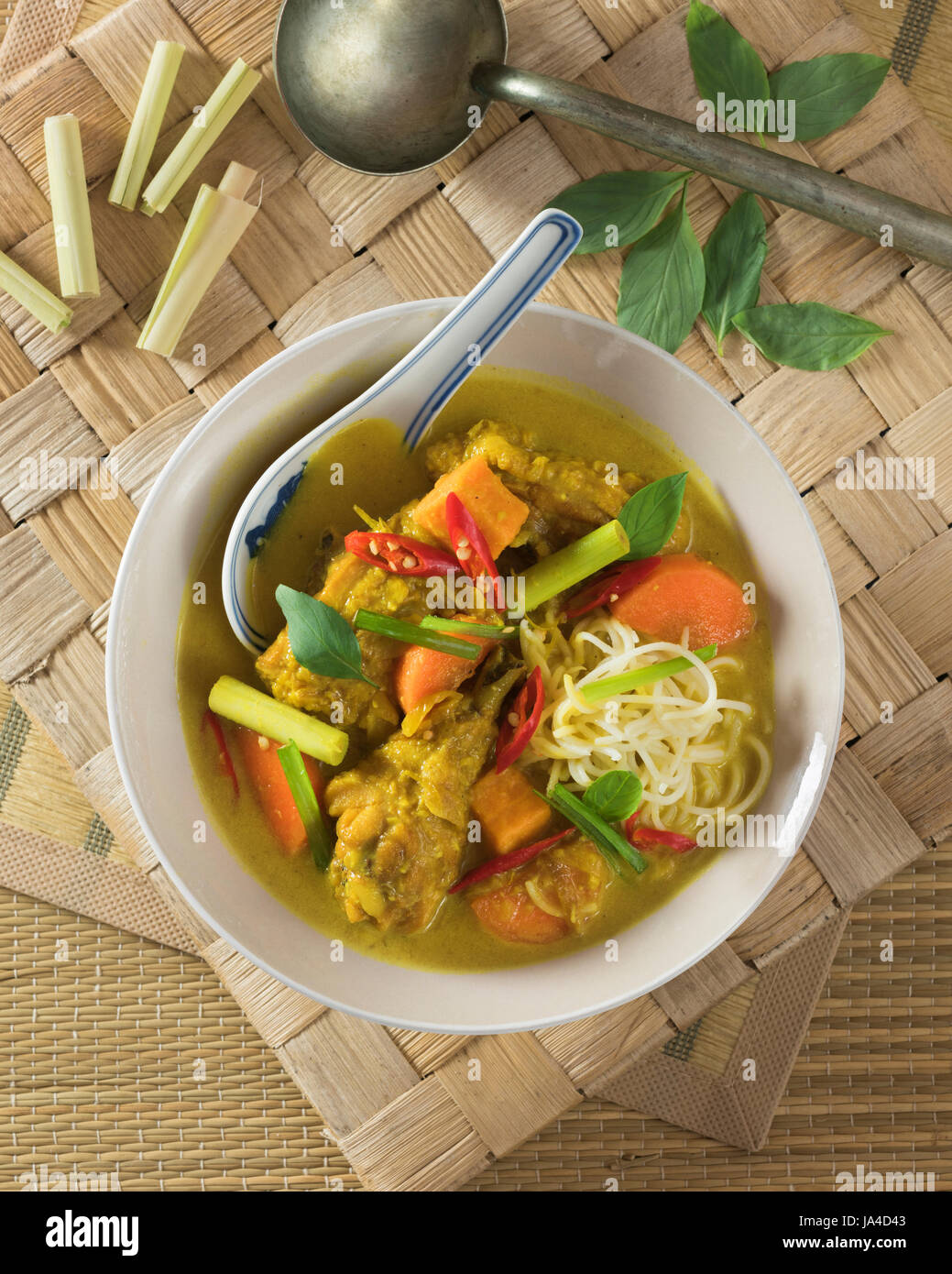 Cà ri gà. Vietnamese chicken curry. Vietnam Food Stock Photo - Alamy