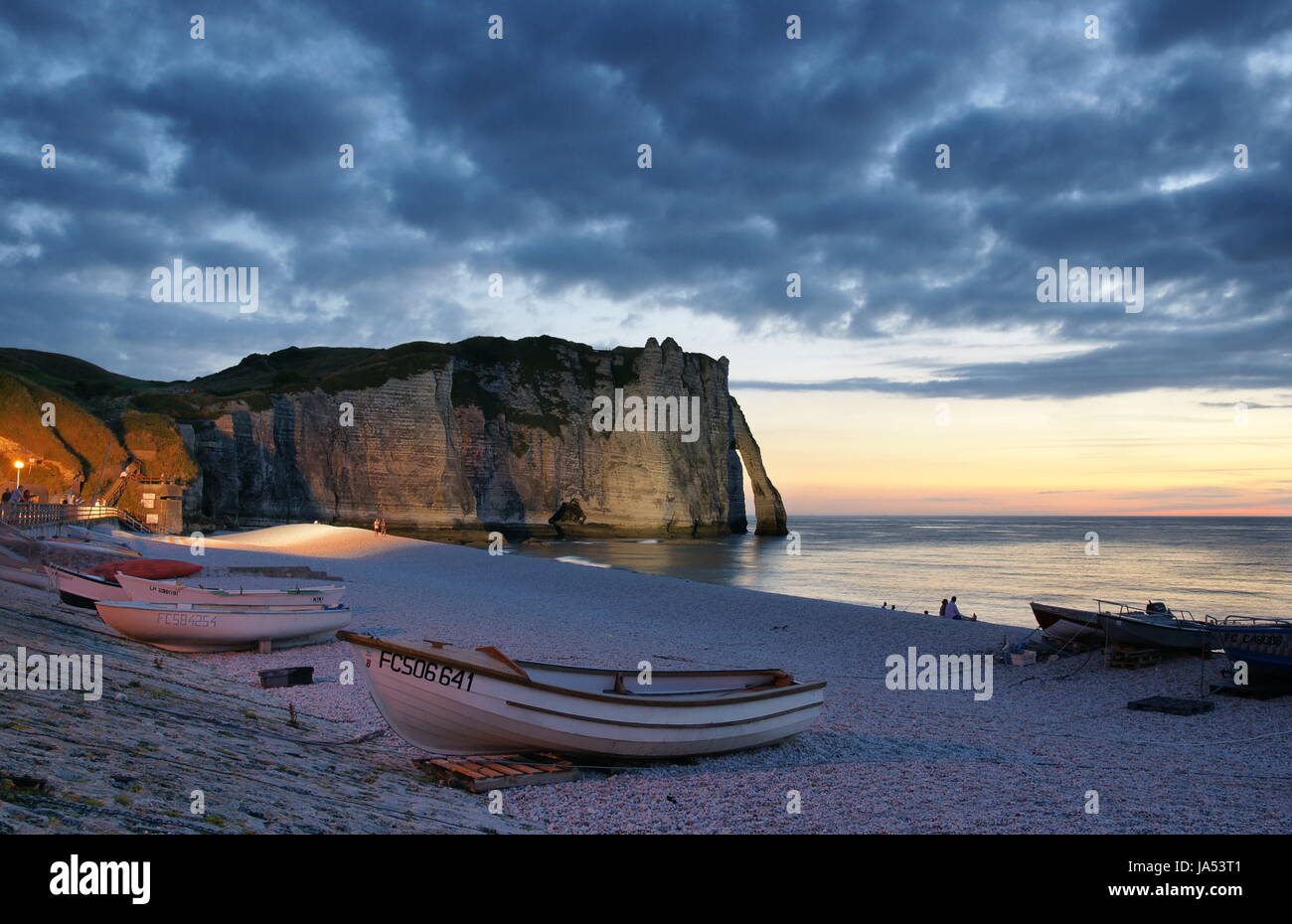 Beach promenade etretat sea hi-res stock photography and images - Alamy