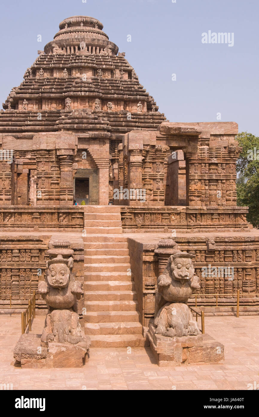 Ancient Hindu Temple at Konark in Orissa, India. 13th Century AD. Large stone building with statues guarding access Stock Photo