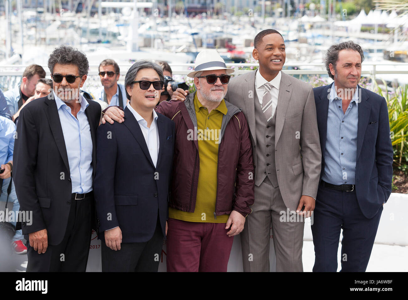 CANNES, FRANCE - MAY 17: Composer Gabriel Yared, Director Park Chan-wook, director Pedro Amoldovar, actor Will Smith and director Paolo Sorrentino attends the Jury photocall during the 70th annual Cannes Film Festival at Palais des Festivals on May 17, 2017 in Cannes, France. Laurent Koffel/Alamy Live News Stock Photo