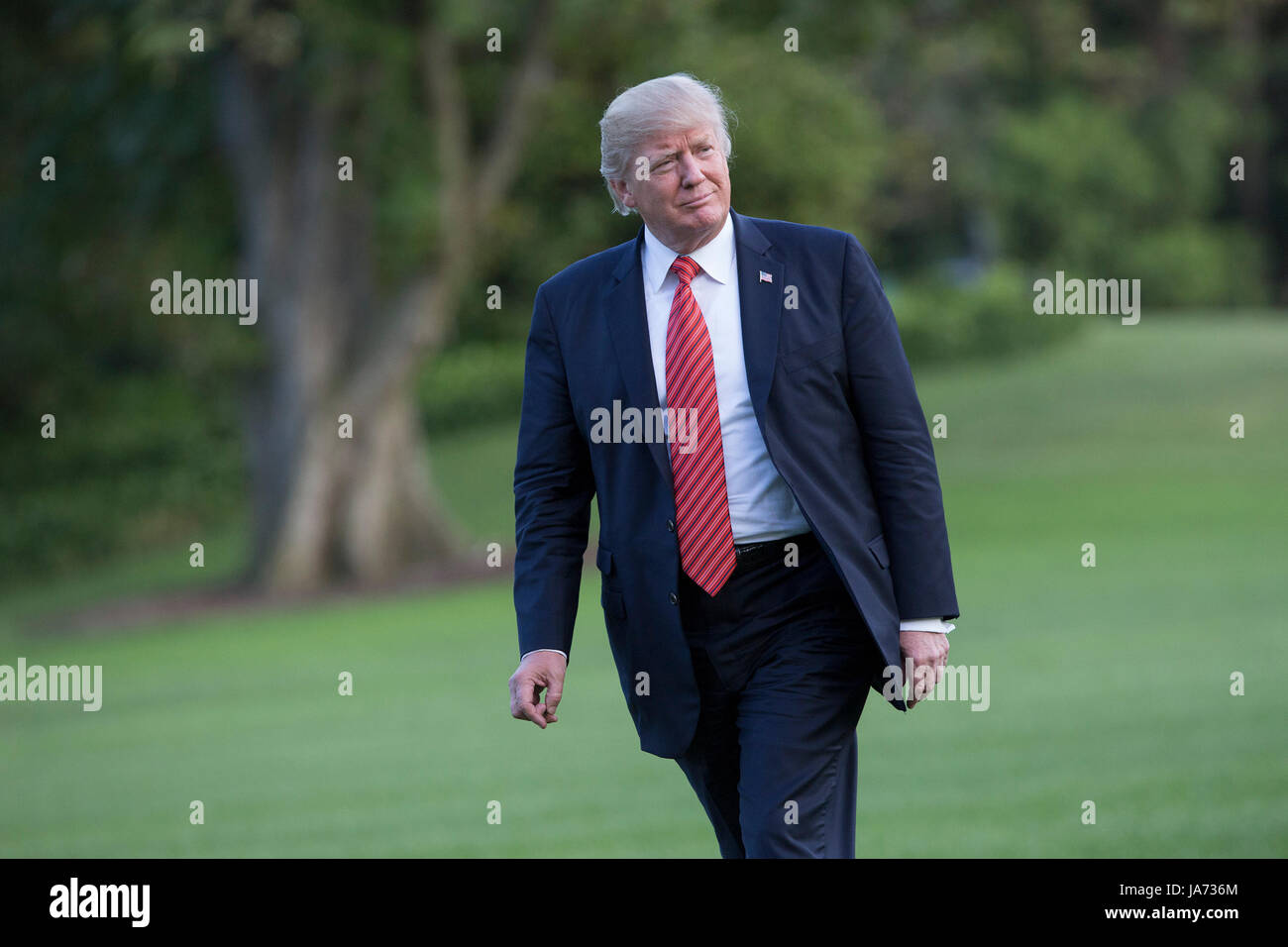 United States President Donald J. Trump returns to The White House in ...