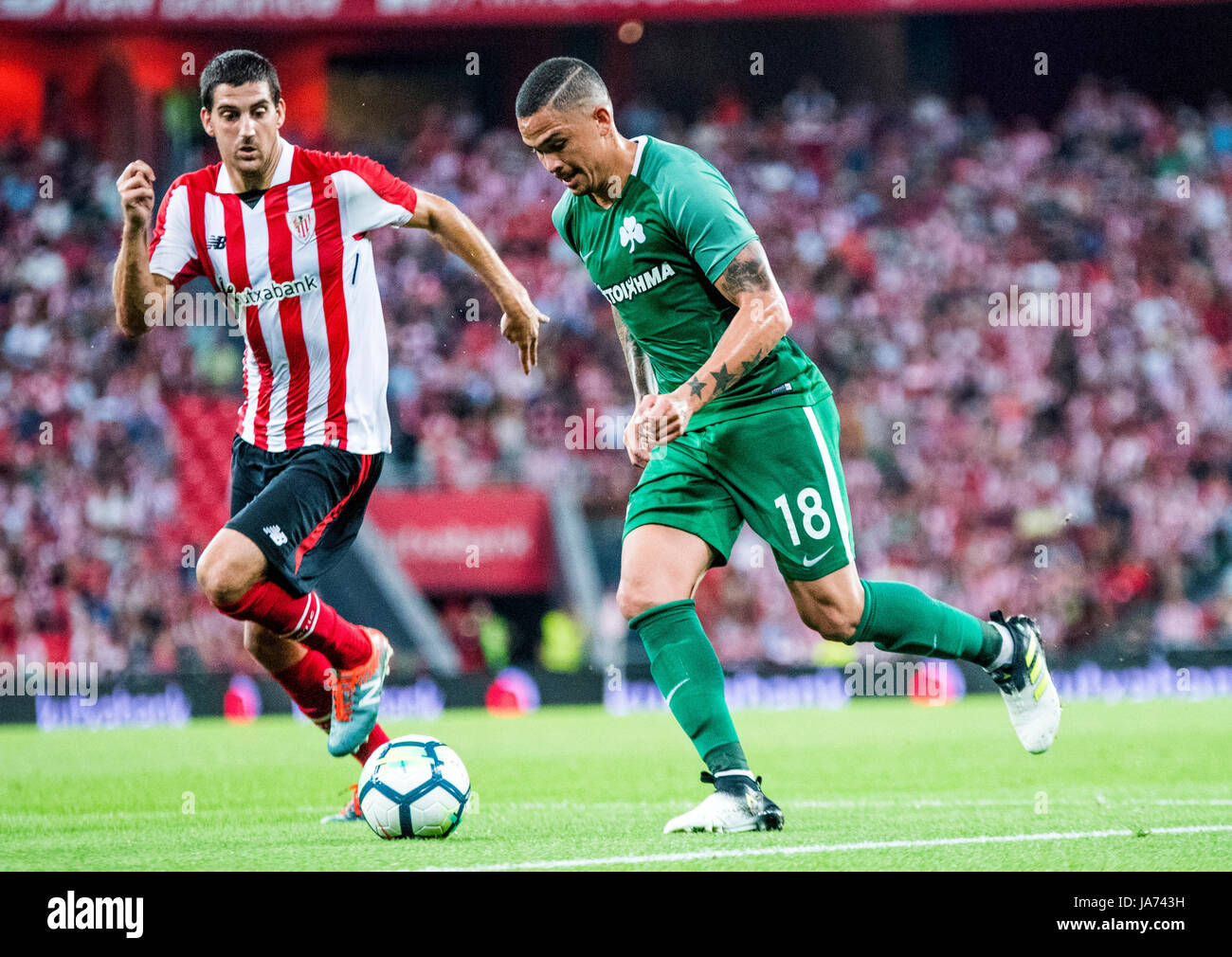 Bilbao, Spain. 24th Aug, 2017. Luciano da Rocha Neves (Forward, Panathinaikos FC) in action during the football match of 3rd leg of third qualifying round of 2017/2018 UEFA Europa League between Athletic Club and Panathinaikos FC at San Mames Stadium on August 24, 2017 in Bilbao, Spain. Credit: David Gato/Alamy Live News Stock Photo