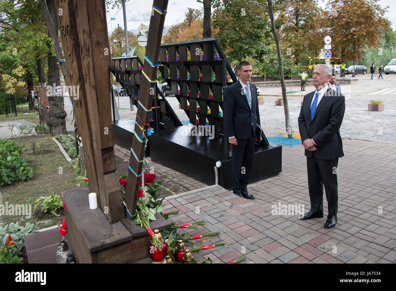 U.S. Secretary of Defense James Mattis pays his respects at the monument for the “Heavenly Hundred” August 24, 2017 in Kyiv, Ukraine Stock Photo