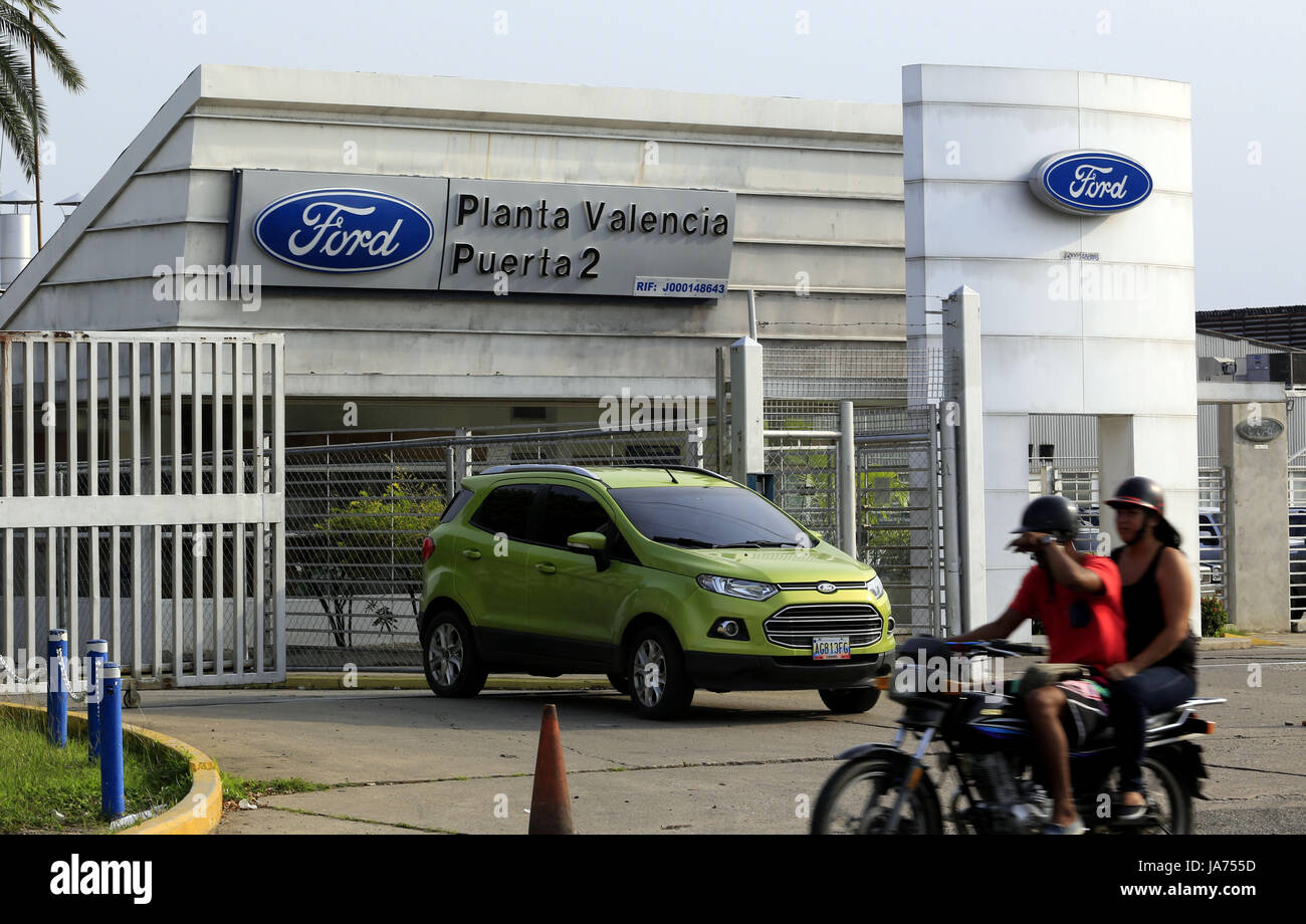 fakenews - Venezuela crisis economica - Página 23 August-24-2017-valencia-carabobo-venezuela-the-company-of-vehicles-JA755D