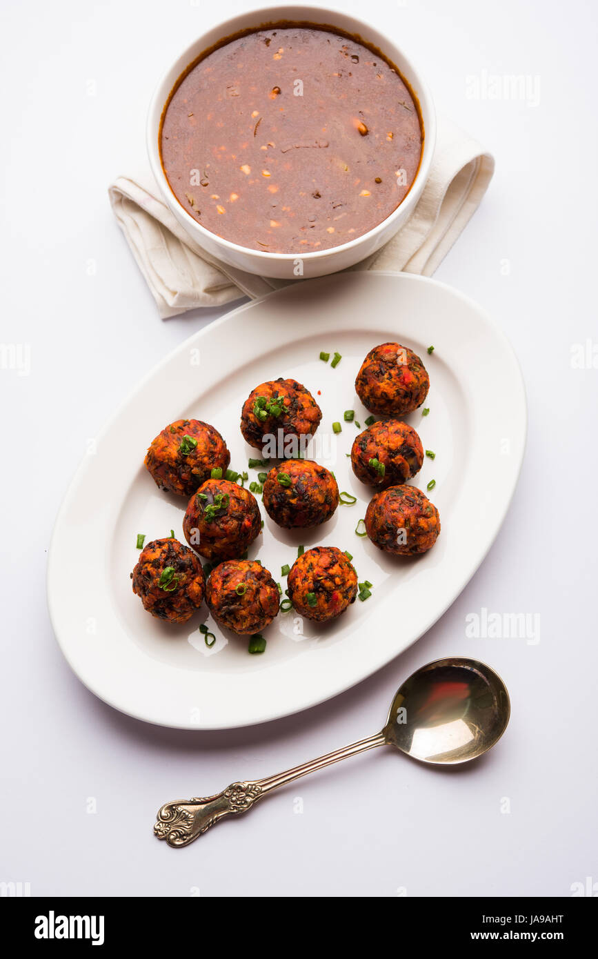 Gobi Manchurian or veg manchurian dry or with gravy Popular street