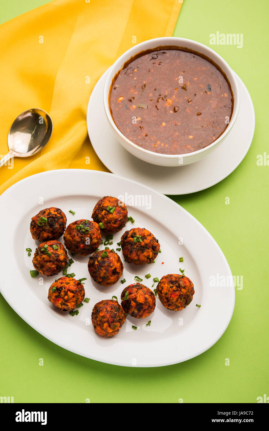 Gobi Manchurian or veg manchurian dry or with gravy Popular street