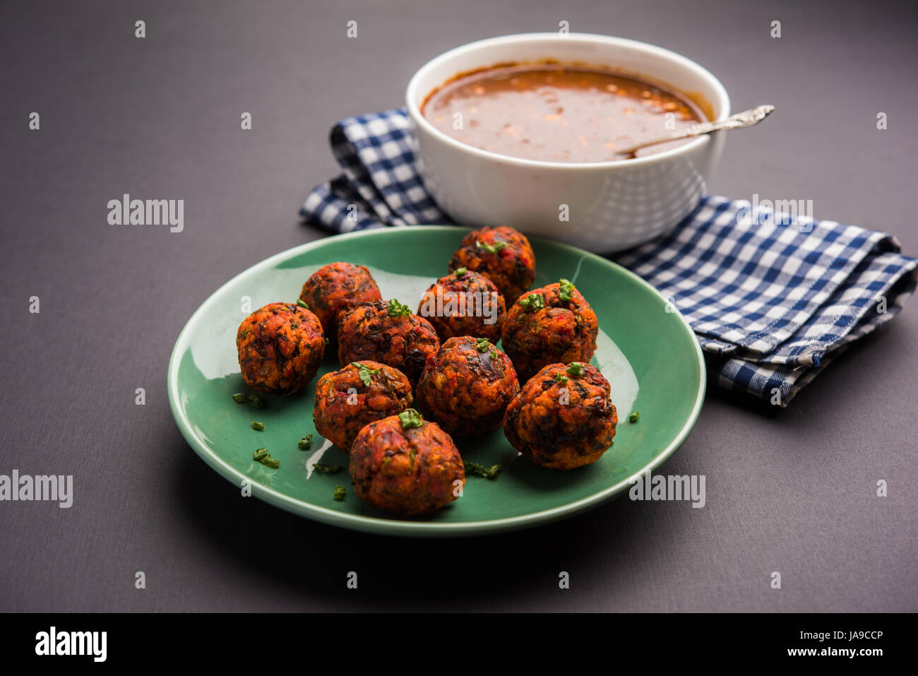 Gobi Manchurian or veg manchurian dry or with gravy Popular street