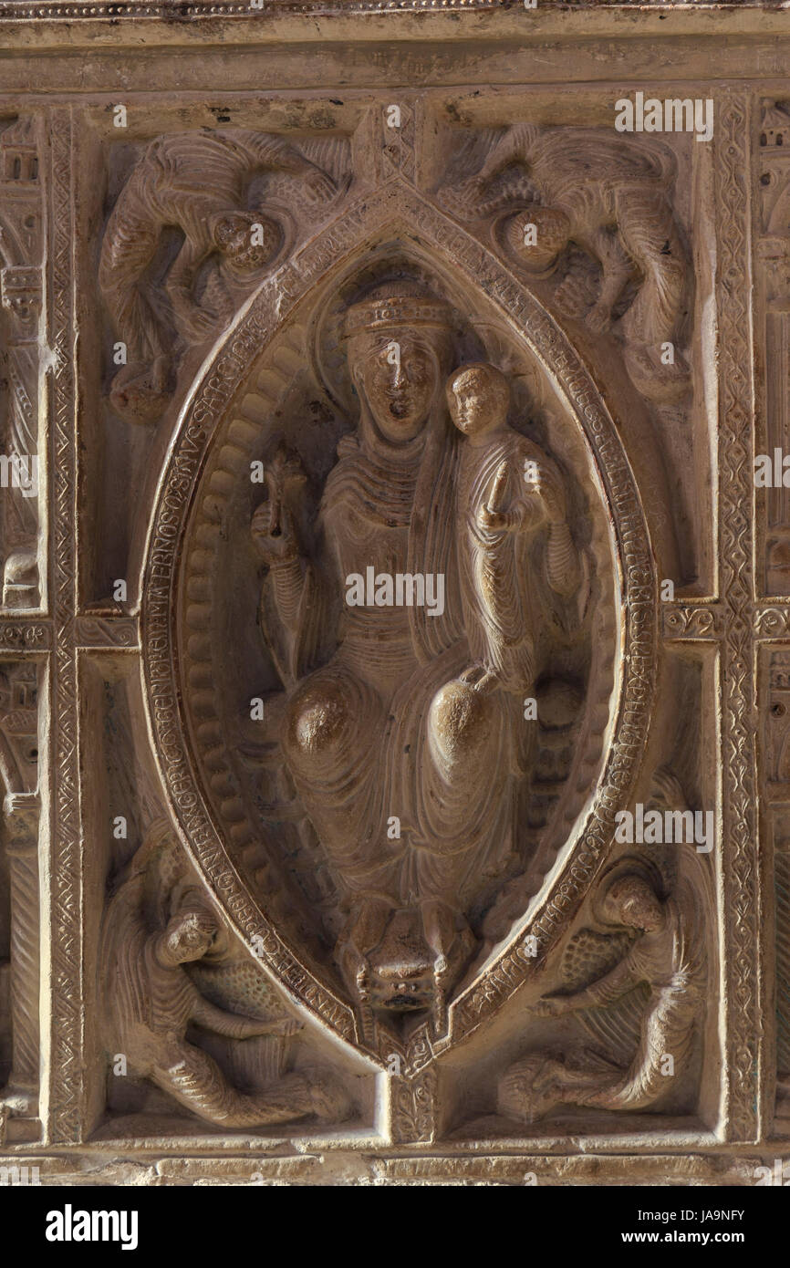 France, Haute Vienne, Saint-Junien, collegiate church Saint Junien, Saint Junien tomb Stock Photo