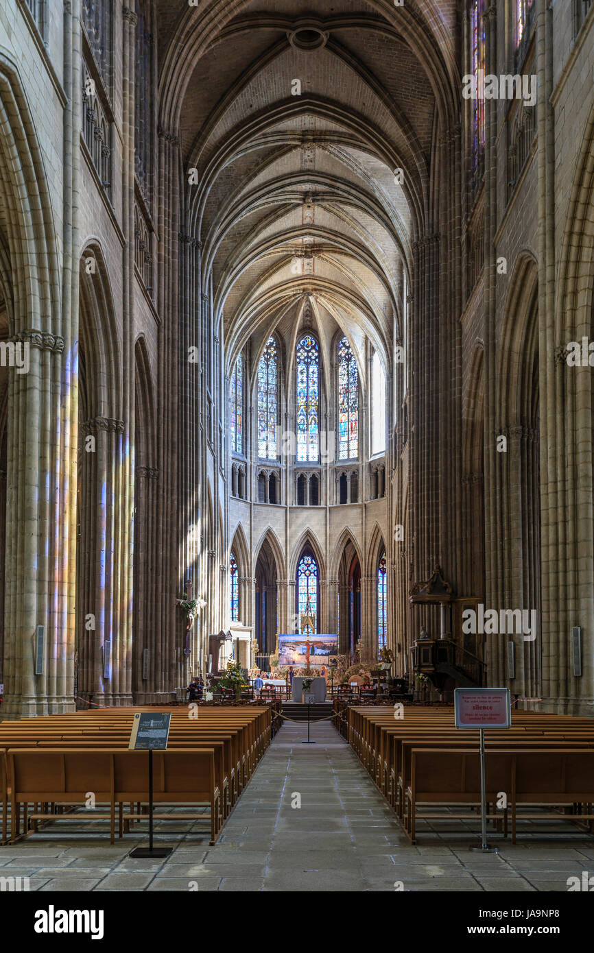 France, Haute Vienne, Limoges, the Saint Etienne cathedral, the nave Stock Photo