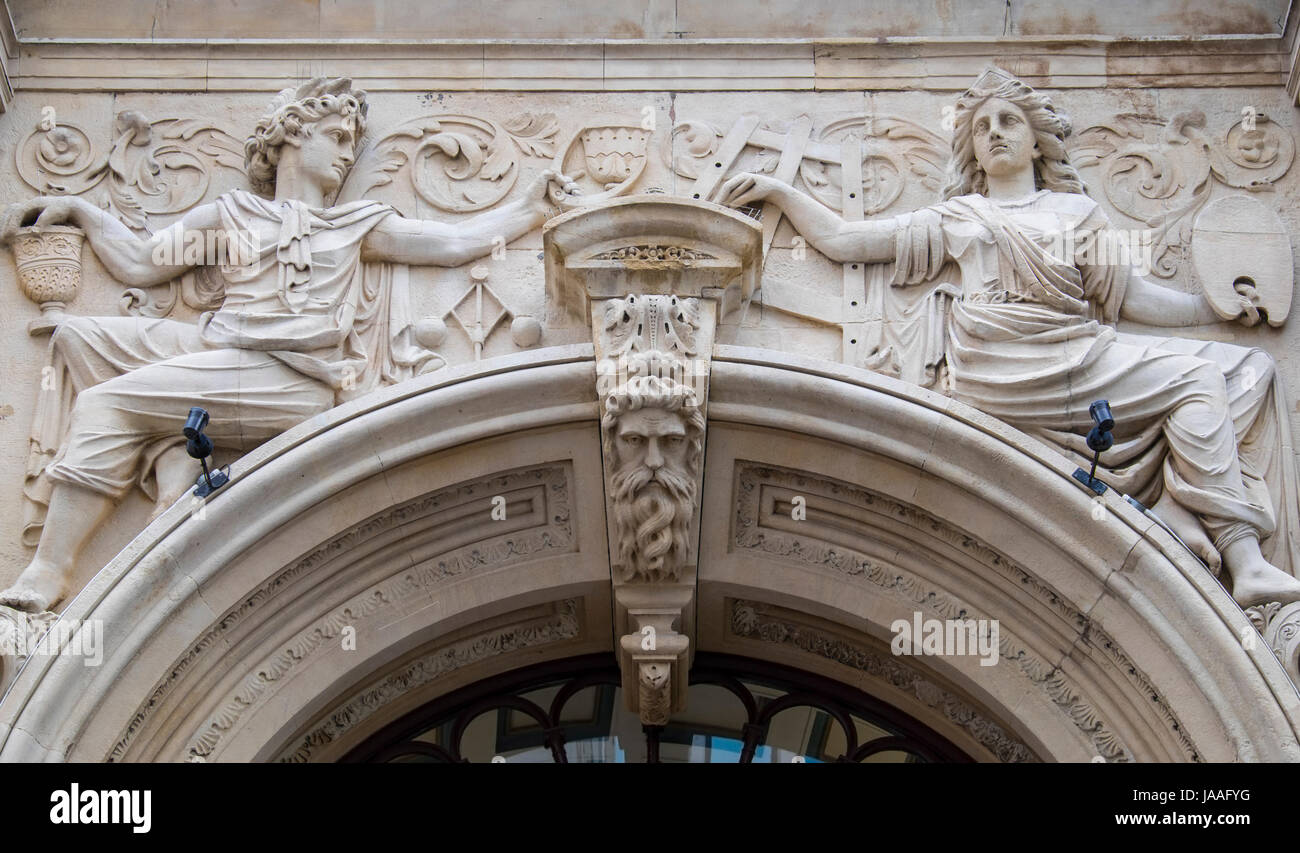 Carvings adorn the entrance to the Great Western Shopping Arcade, built by the Great Western Railway, Birmingham, West Midlands, England, Europe Stock Photo