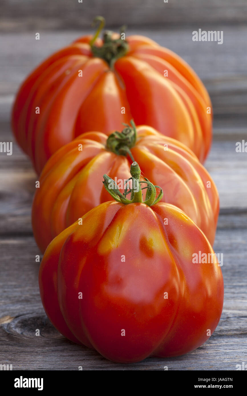 wood, ripe, location shot, three, vegetable, raw, daylight, tomatoes ...