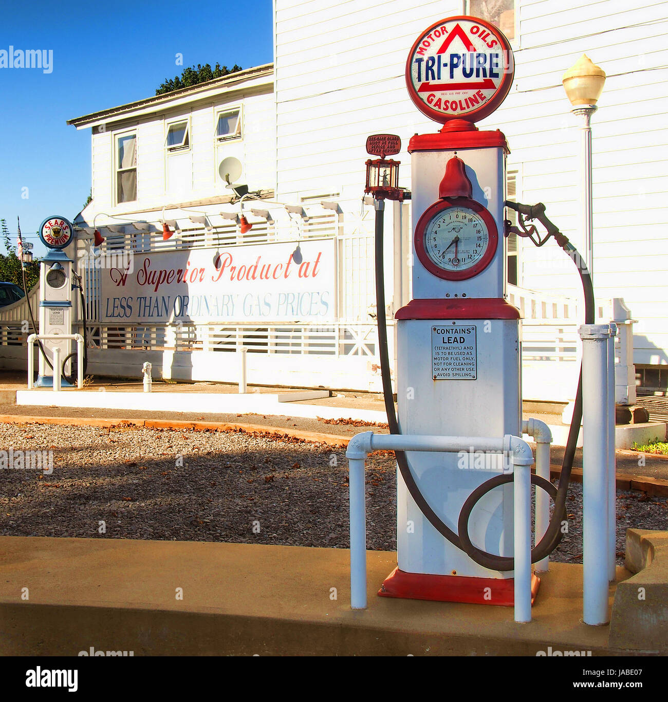 old fashioned gas station, service station Stock Photo Alamy