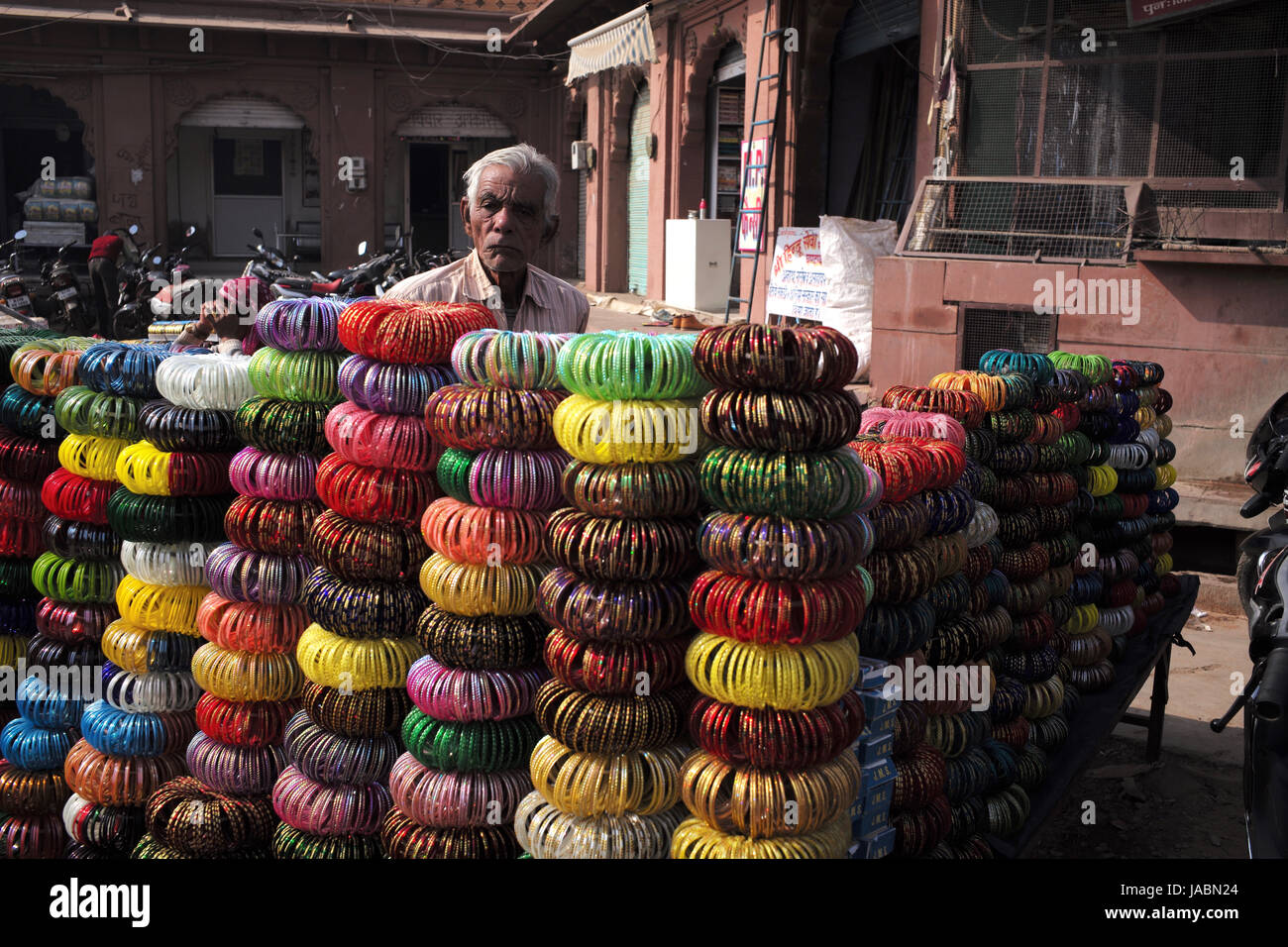 Bangle seller in Rajasthan Stock Photo Alamy