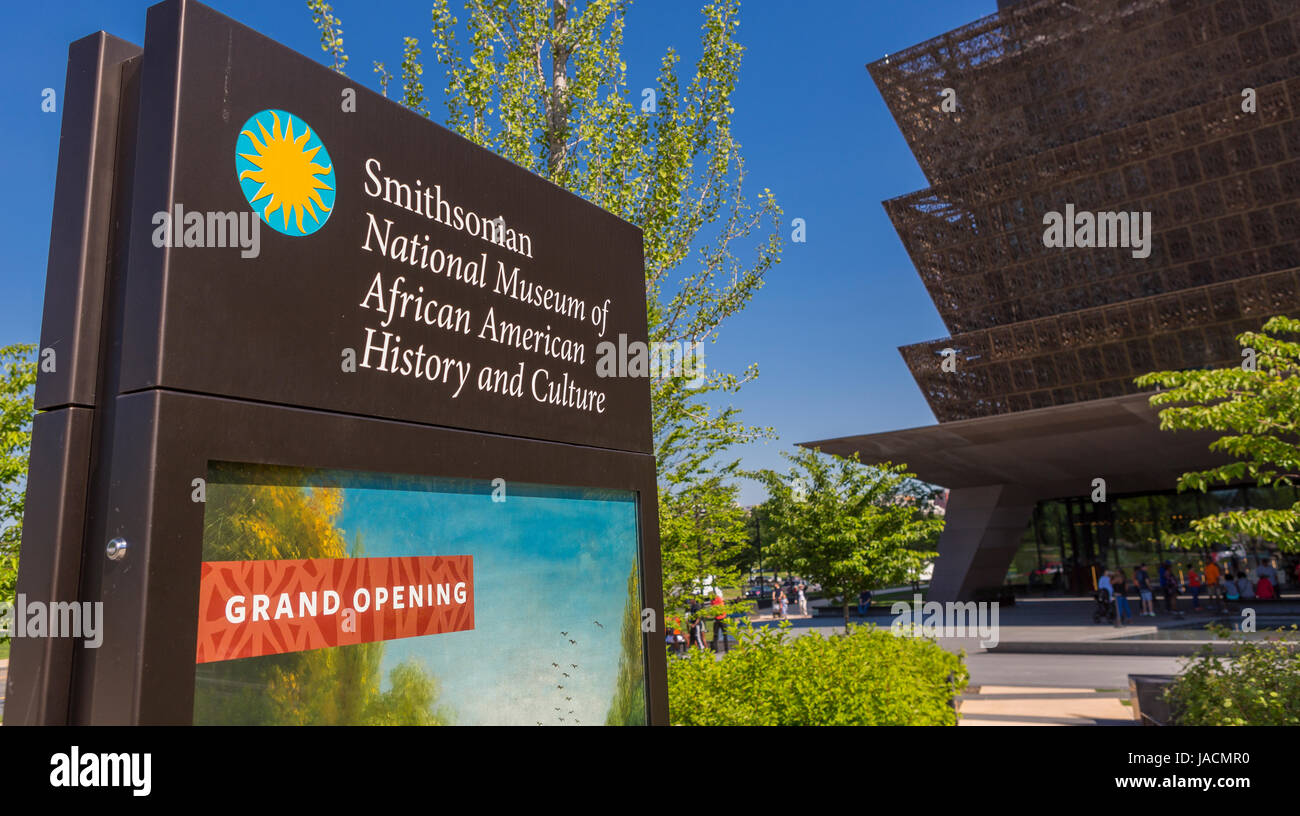 WASHINGTON, DC, USA - Smithsonian National Museum of African American History and Culture, and sign. Stock Photo