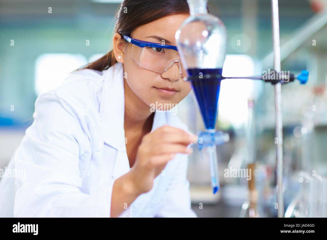 Asian female scientist hi-res stock photography and images - Alamy