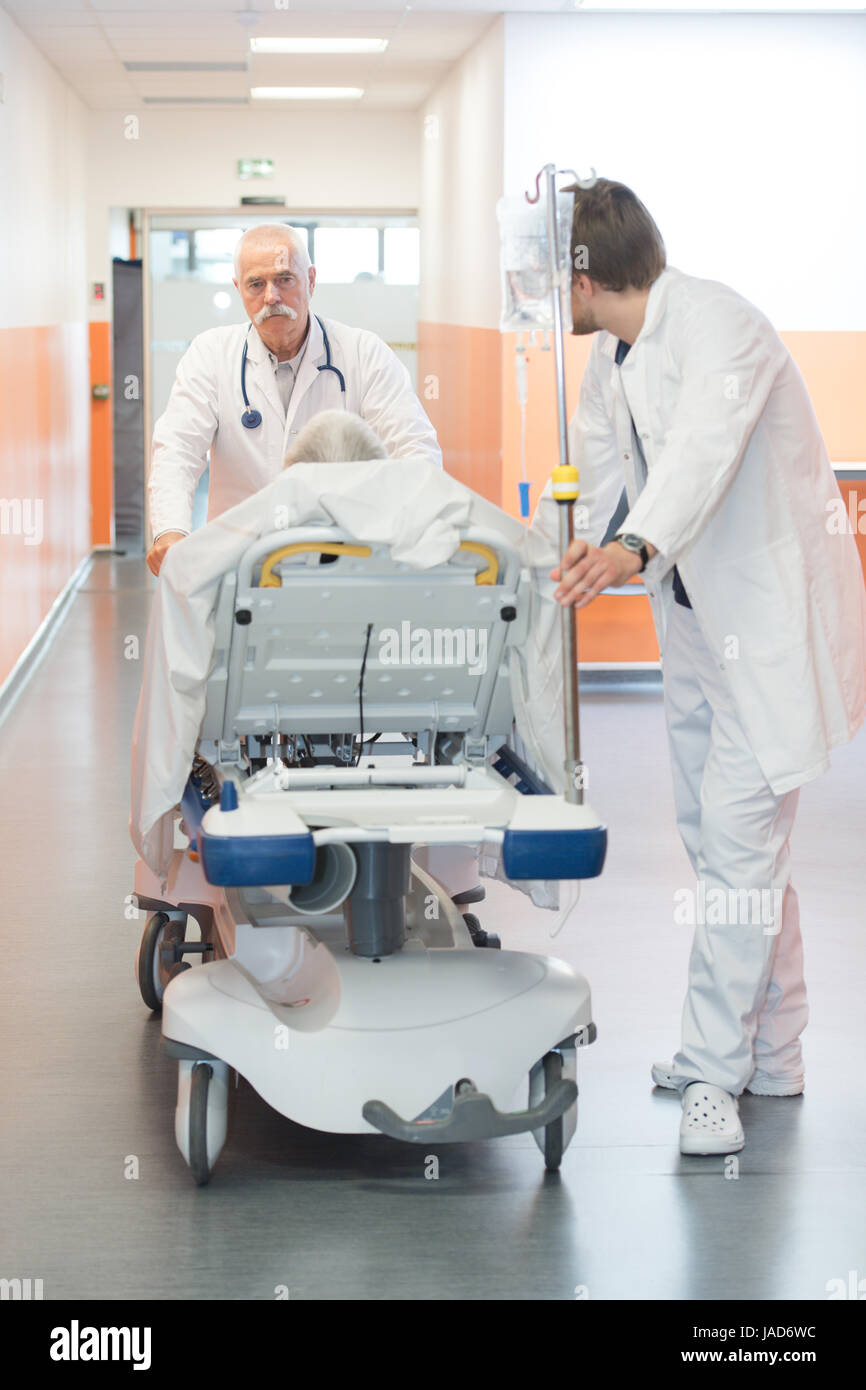 Patient Bed Lift Stock Photos & Patient Bed Lift Stock Images Alamy