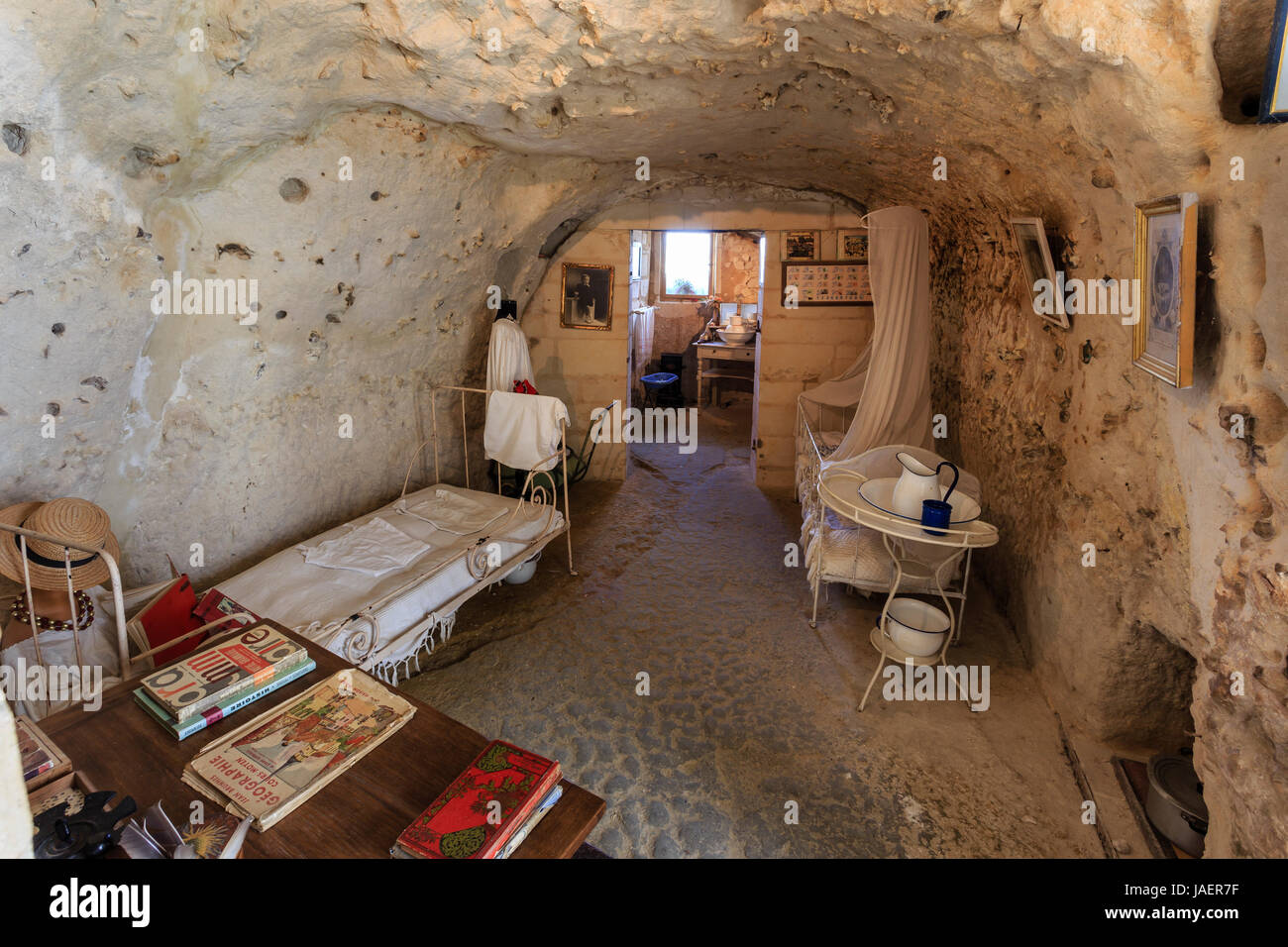 3 300+ Cave Fromage Photos, taleaux et images libre de droits - iStock