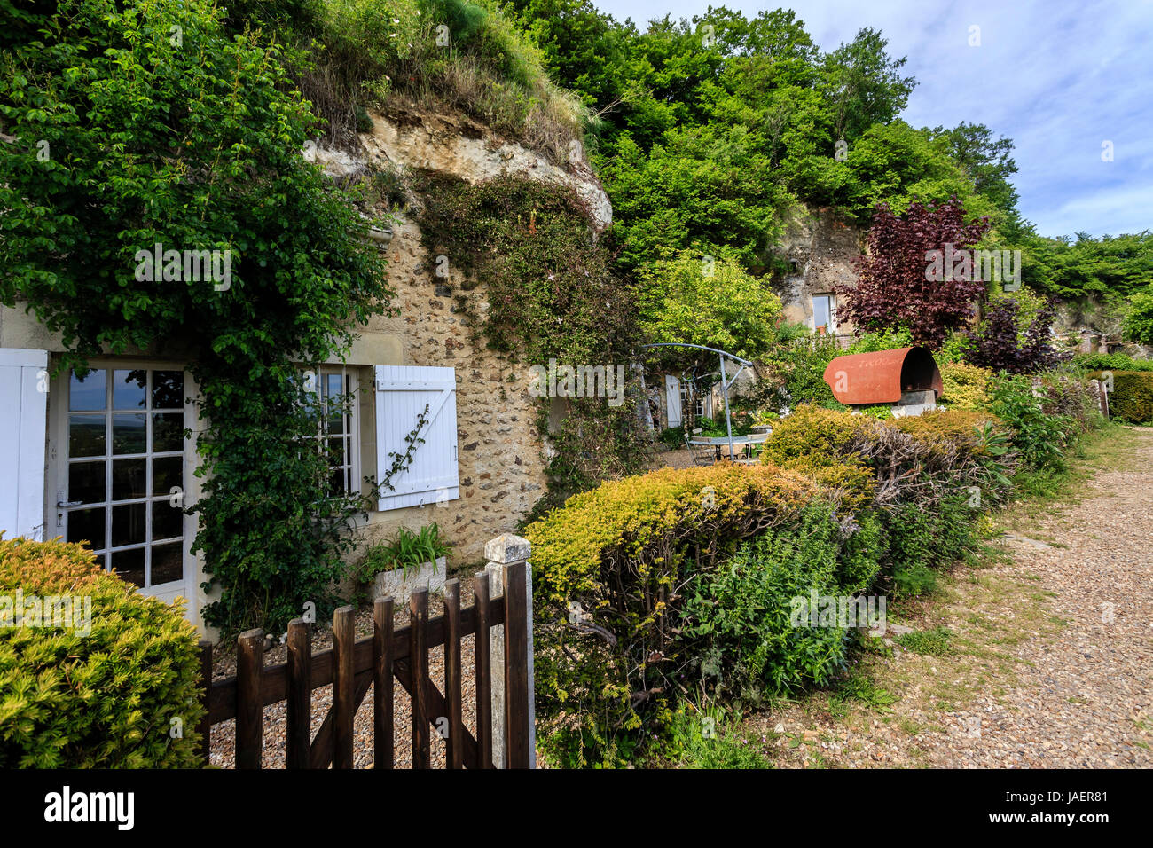 France, Loir et Cher, troo, path at the level of the cave houses Stock Photo