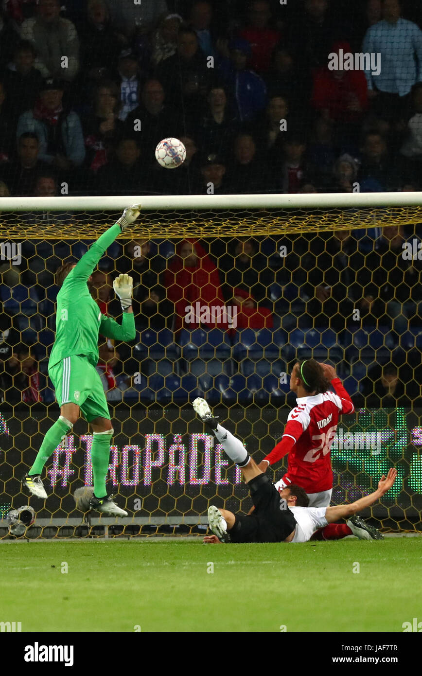 Torwart Kevin Trapp Stock Photos & Torwart Kevin Trapp ...