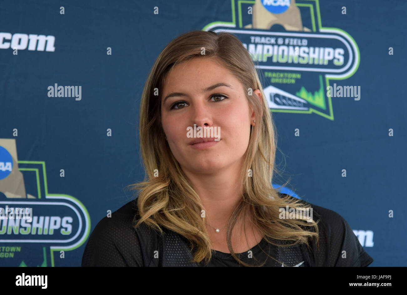 Eugene, Oregon, USA. 6th Jun, 2017. Lexi Weeks of Arkansas reacts ...