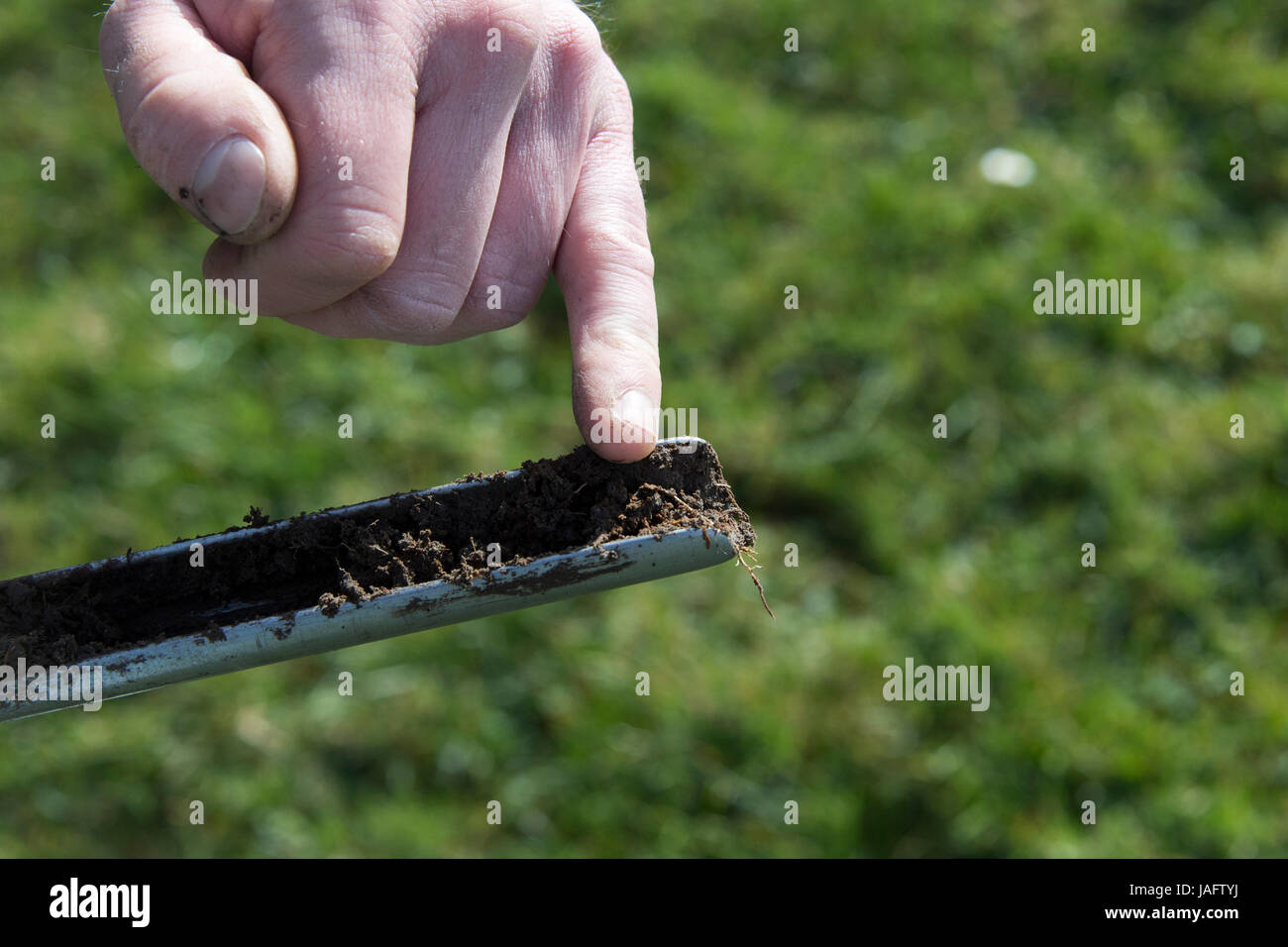Ph soil test uk hires stock photography and images Alamy