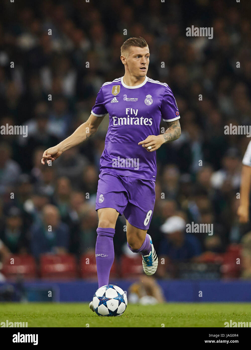 UEFA Champions League, Final, Cardiff, June 03 2017 Toni KROOS, Real Madrid  8 drives the ball, action, full-size, REAL MADRID - JUVENTUS TURIN 3-1  Stock Photo - Alamy