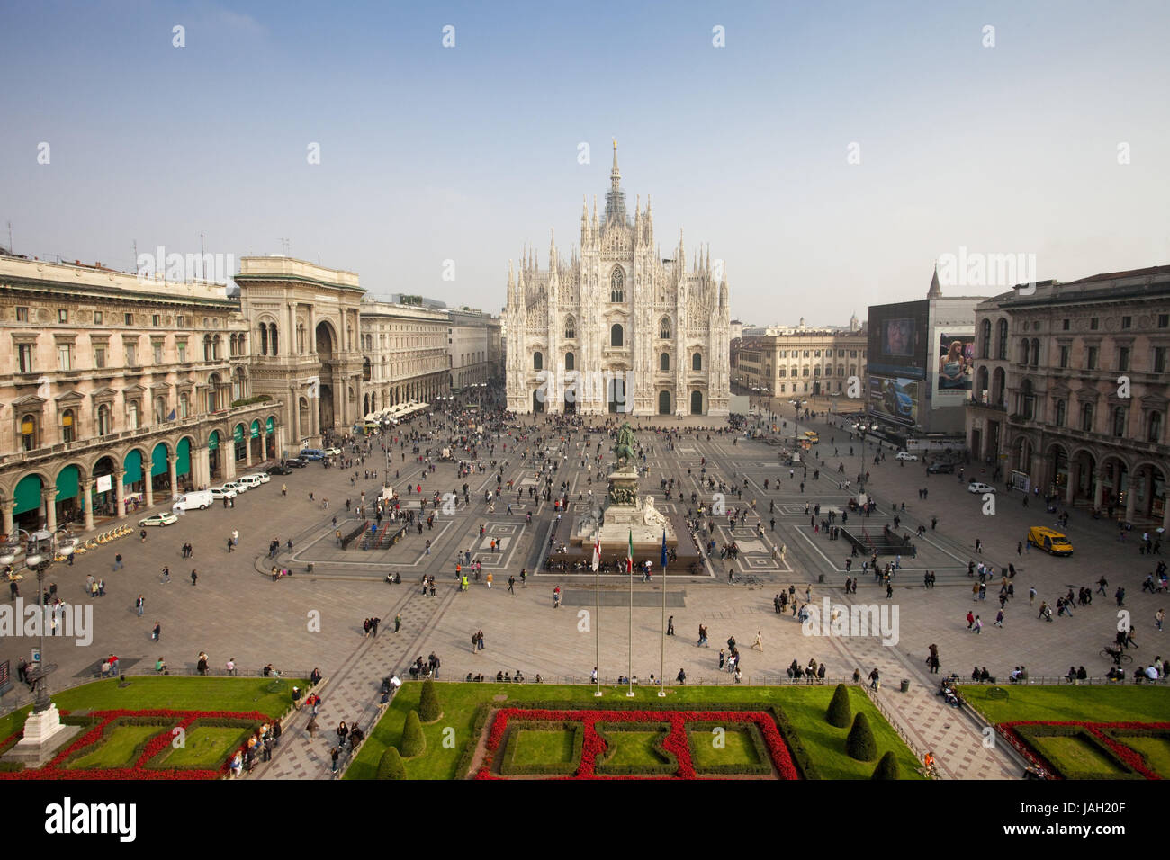Italy,Milan,cathedral,square,person,bleed statue Vittorio Emanuele II Stock Photo Alamy