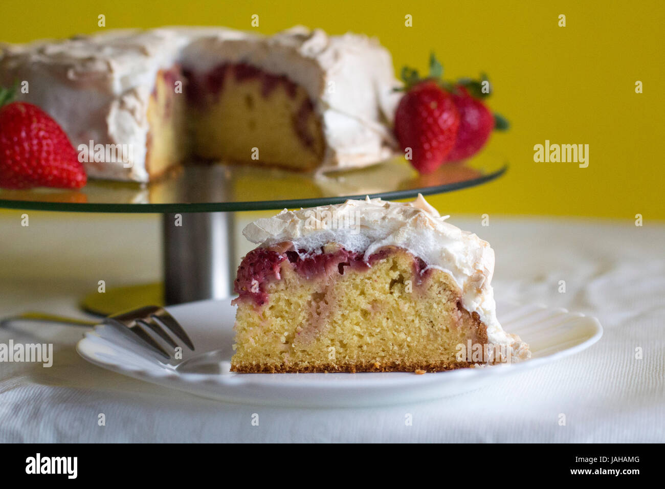 slice of cake with strawberries Stock Photo - Alamy