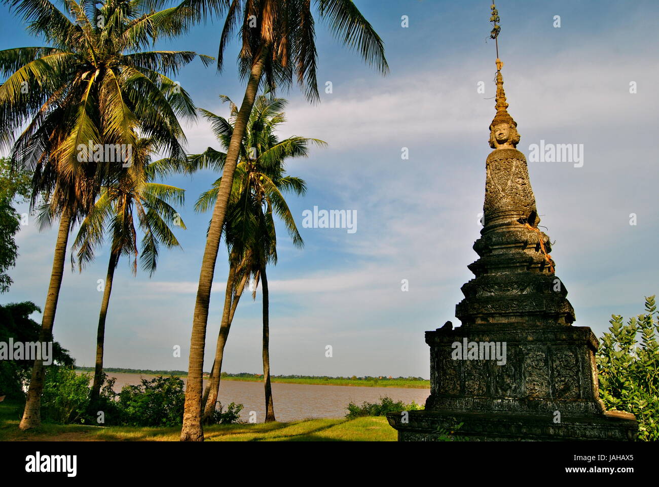 Buddhist stupa, Koh Dach island, Phnom Penh, Cambodia Stock Photo