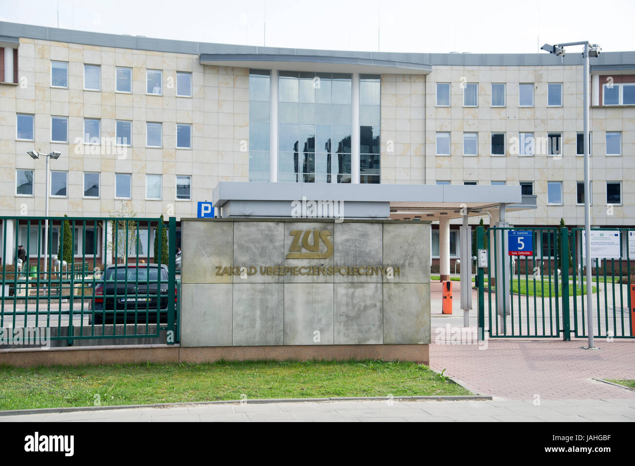 Social Insurance Institution (Zaklad Ubezpieczen Spolecznych ZUS) in Warsaw, Poland © Wojciech Strozyk / Alamy Stock Photo Stock Photo