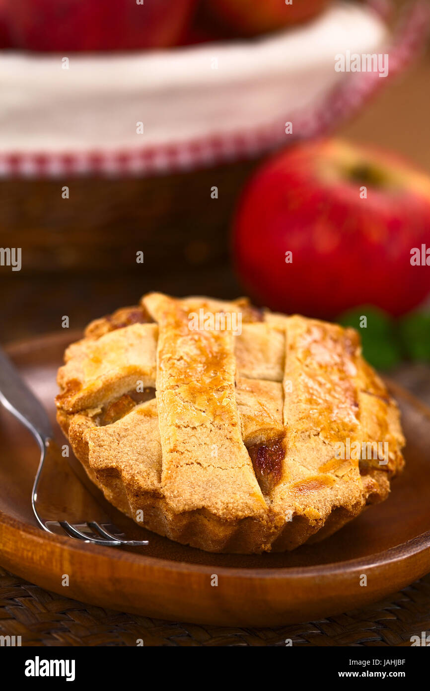 Pie tin hi-res stock photography and images - Alamy