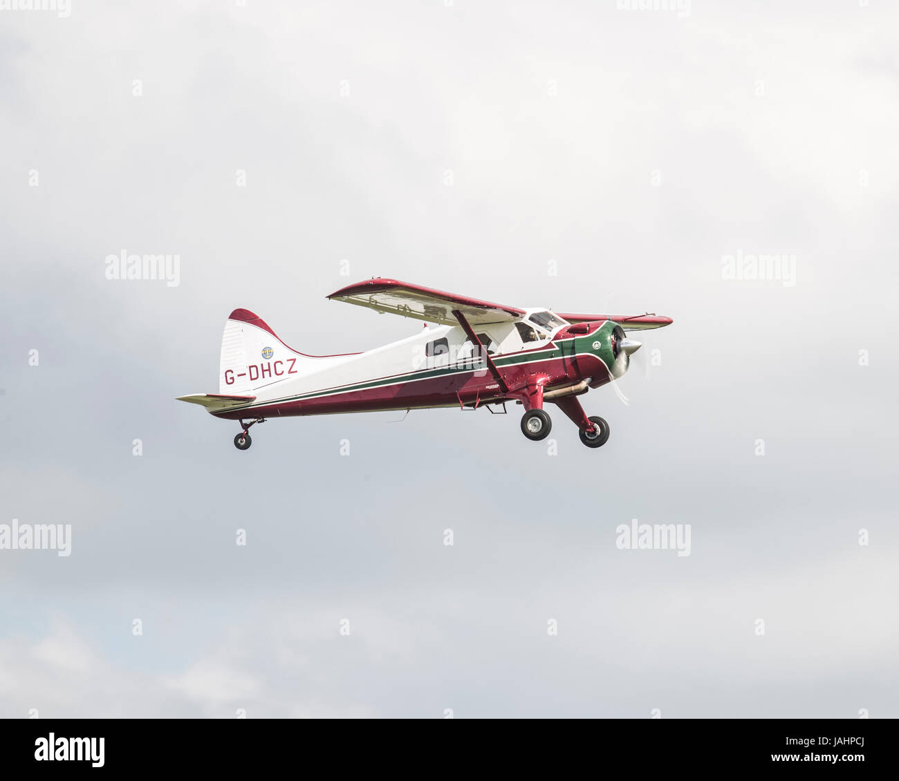 de Havilland DH-C 2 Beaver aircraft flying at a Duxford air show Stock Photo