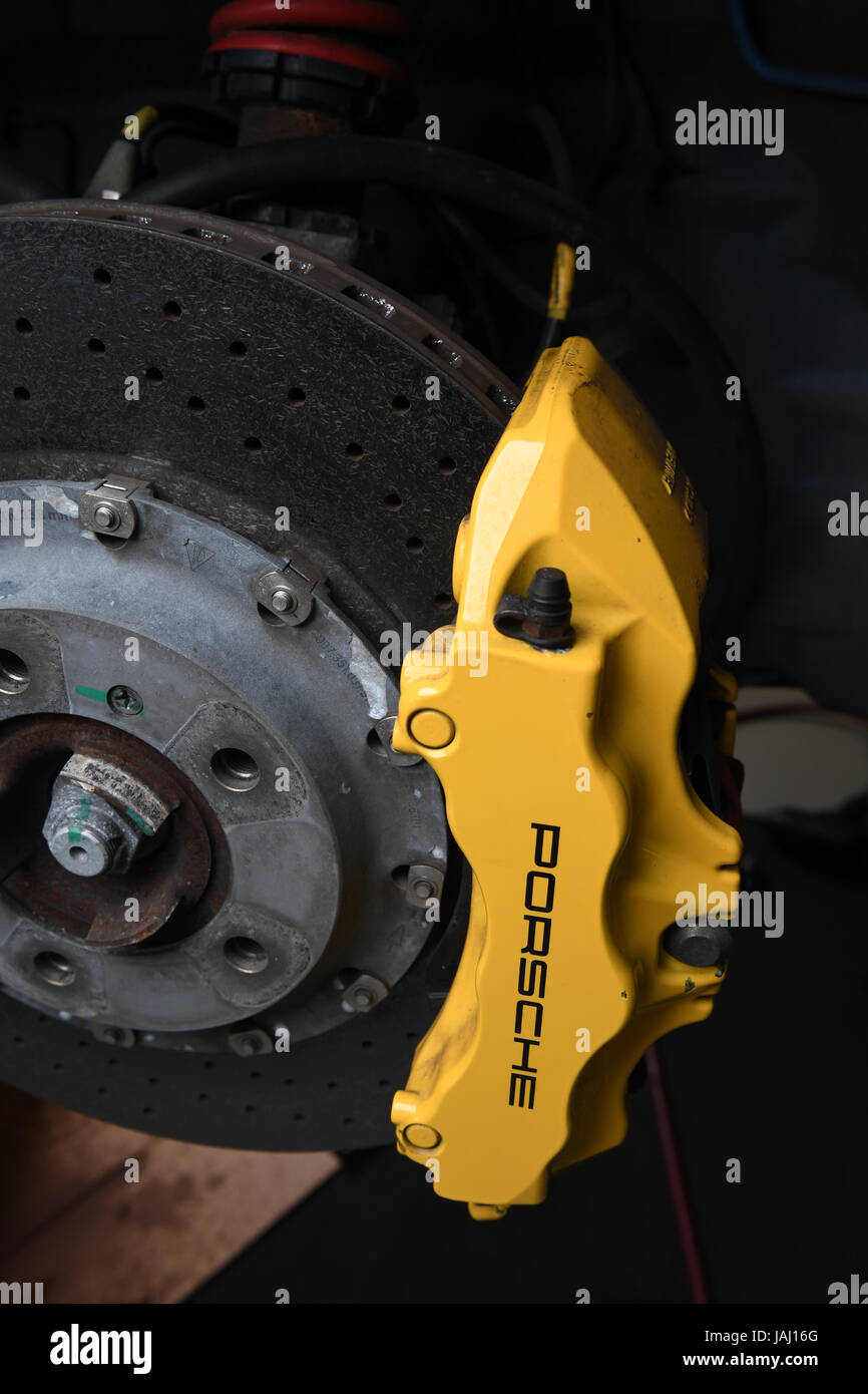 Ceramic brakes on Porsche GT3 Stock Photo Alamy