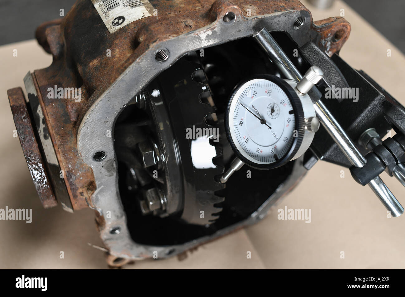 checking for backlash on car differential Stock Photo