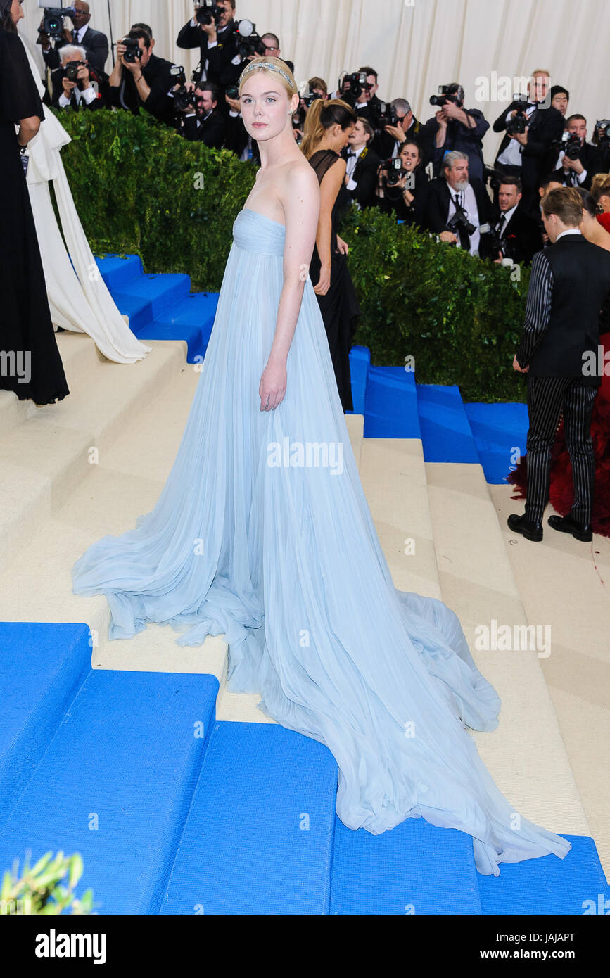 The Met Gala 2017 - Arrivals Featuring: Elle Fanning Where: New York,  United States When: 01 May 2017 Credit: WENN.com Stock Photo - Alamy