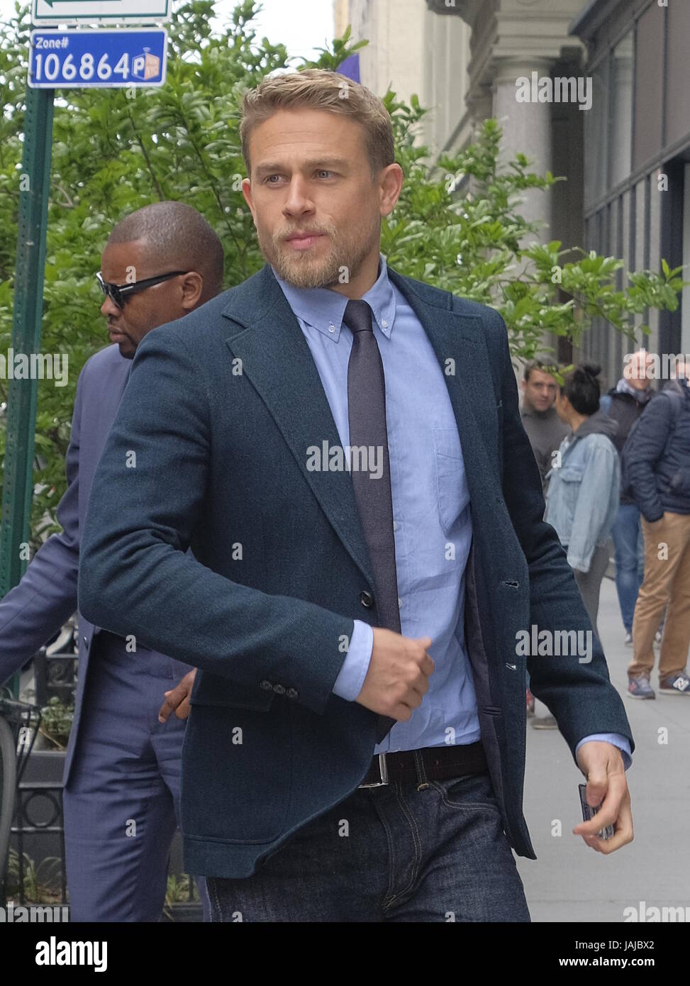 Where Does Charlie Hunnam Live