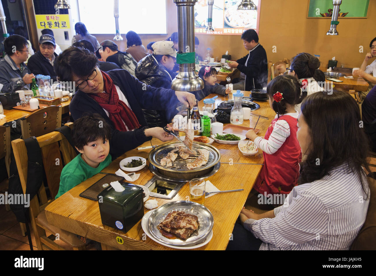 Korea food family hi-res stock photography and images - Alamy